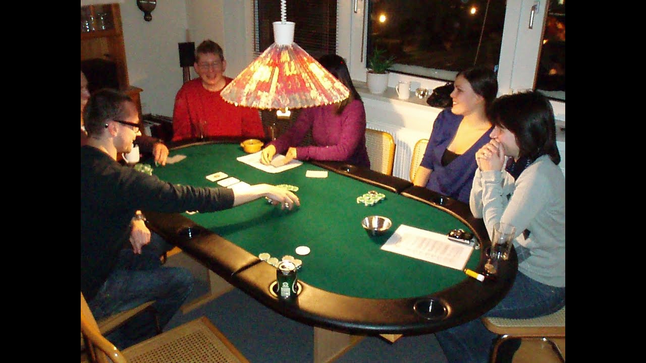 Mengadakan Malam Poker
